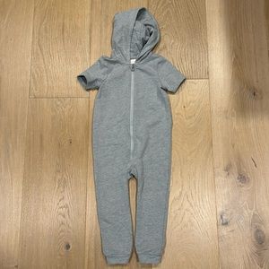 Cat & Jack Gray Short-Sleeve Hooded Zip Jumpsuit in Sz 24 Months